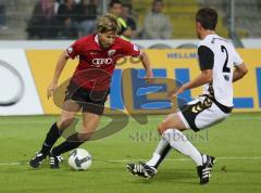 3.Liga - FC Ingolstadt 04 - Wacker Burghausen - 6:0 - Fabian Gerber im Zweikampf mit Patrick Wolf