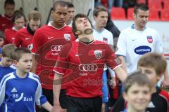 3.Liga - FC Ingolstadt 04 - 1.FC Heidenheim - angespannt Andreas Buchner beim Einmarsch