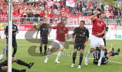 3.Liga - FC Ingolstadt 04 - Bayern München II - Jubel zum 1:0 Moritz Hartmann und Markus Karl