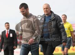 3.Liga - FC Ingolstadt 04 - FC Carl Zeiss Jena - Trainer Michael Wiesinger und hinter ihm Peter Jackwerth