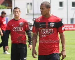 3.Bundesliga - FC Ingolstadt 04 - Trainingsbeginn Saison 2009/2010 - links Stefan Müller und rechts Neuzugang Nr.4 David Pisot