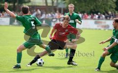 3.Bundesliga - FC Ingolstadt 04 - Vorbereitung - FC Gerolfing - 0:8 - Robert Braber (7 Tore) im Zweikampf