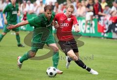 3.Bundesliga - FC Ingolstadt 04 - Vorbereitung - FC Gerolfing - 0:8 - Manfred Kroll im Zweikampf mit Moritz Hartmann