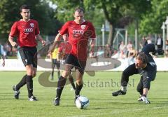 3.Bundesliga - FC Ingolstadt 04 - SV Manching - Vorbereitung - Tobias Fink umläuft den TW Christopher Orth und trifft