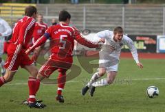 Bayernliga - FC Ingolstadt 04 2 - FC Memmingen - Tobias Strobl wird gefoult