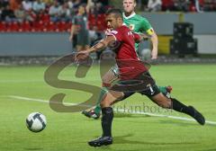 DFB Pokal - FC Ingolstadt 04 - FC Augsburg - Ersin Demir überläuft den Torwart, leider Abseits