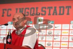 DFB Pokal - FC Ingolstadt 04 - FC Augsburg - Trainer Horst Köppel