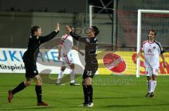 Testspiel - FC Ingolstadt 04 - 1.FC Nürnberg - 1:0 Für Ingolstadt durch Wohlfarth. Stefan Müller rechts gratuliert Tobias Fink zur Torvorbereitung