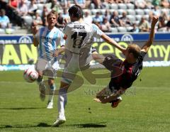 2.Liga - 1860 München - FC Ingolstadt 04 - 1:1 - Moritz Hartmann mit einer Chance. Stefan Buck stört