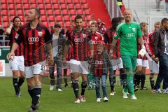 2.Liga - FC Ingolstadt 04 - FC Erzgebirge Aue - 0:0 - Stefan Leitl, Sascha Kirschstein mit Team gehen vom Platz