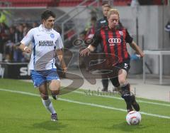 2.Liga - FC Ingolstadt 04 - Karlsruher SC 1:1 - Zweikampf Sebastian Zielinsky