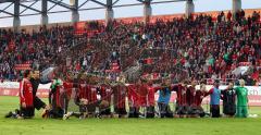 2.Liga - FC Ingolstadt 04 - VfL Bochum 3:0 - Sieg Jubel bei den Fans