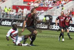 2.Liga - FC Ingolstadt 04 - FC Augsburg - Marko Futacs kämpft sich zum Tor
