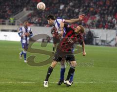 2.Liga - FC Ingolstadt 04 - Hertha BSC Berlin 1:1 - Zweikampf Moritz Hartmann Andre Mijatovic