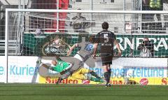 2.Liga - FC Ingolstadt 04 - SC Paderborn - 1:2 - 1:0 für Paderborn Markus Krösche verwandelt den Elfmeter, Sascha Kirschstein kommt nicht hin