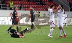 2.Liga - FC Ingolstadt 04 - Oberhausen 1:2 - Moritz Hartmann am Boden und hinten Fabian Gerber