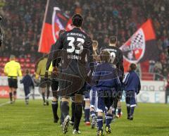 2.Liga - FC Ingolstadt 04 - Greuther Fürth 0:2 - Marino Biliskov beim Einmarsch