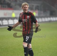 2.Liga - FC Ingolstadt 04 - Greuther Fürth 0:2 - Sebastian Zielinsky beschwert sich