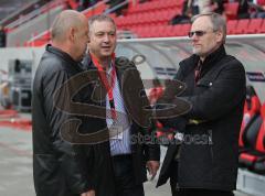 2.Liga - FC Ingolstadt 04 - FSV Frankfurt 0:1 - Peter Jackwerth, Martin Wagener und Frank Dreves im Gespräch vor dem Spiel