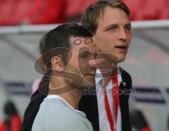 2.Liga - FC Ingolstadt 04 - Oberhausen 1:2 - Trainer Michael Wiesinger mit Pressesprecher Oliver Samwald