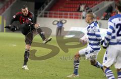 2.Liga - FC Ingolstadt 04 - MSV Duisburg 1:1 - Malte Metzelder zieht ab leider abgewehrt