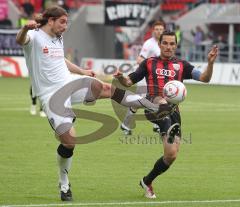 2.Liga - FC Ingolstadt 04 - Vfl Osnabrück 0:1 - Stefan Leitl im Zweikampf mit Tauber