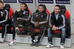 2.Liga - FC Ingolstadt 04 - FSV Frankfurt 0:1 - Trainerbank vor dem Spiel, Brano Arsenovic, Uwe Wolf und Trainer Michael Wiesinger