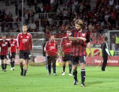 2.Liga - FC Ingolstadt 04 - Oberhausen 1:2 - Geschlagen gehen die Schanzer vom Platz, vorne weg Fabian Gerber