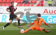 2.Liga - FC Ingolstadt 04 - FSV Frankfurt 0:1 - Sebastian Hofmann scheitert an Patric Klandt