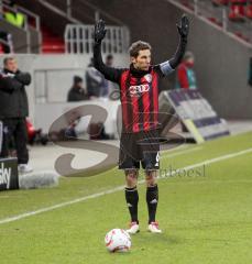 2.Liga - FC Ingolstadt 04 - MSV Duisburg 1:1 - Stefan Leitl Freistoß