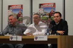 2.Liga - FC Ingolstadt 04 - Fan-Treffen im Audi Sportpark - Trainer Benno Möhlmann Harald Gärtner Franz Spitzauer