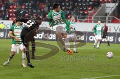 2.Liga - FC Ingolstadt 04 - Greuther Fürth 0:2 - Edson Buddle köpft zum Tor