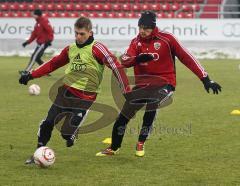2.Liga - FC Ingolstadt 04 - Neuzugänge im Training nach der Winterpause - Artur Wichniarek gegen Steven Ruprecht