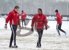 FC Ingolstadt 04 - 1.Training (Lauftraining) mit Neuzugang Caiuby Francisco da Silva. Hier mit links Michael Lutz der Geburtstag hat