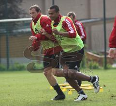 2.Liga - FC Ingolstadt 04 - Neuzugang Marvin Matip im Trainingskampf mit Tobias Fink