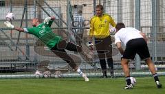 2.Liga - FC Ingolstadt 04 - Trainingsauftakt und Spielervorstellung - Torwart Sascha Kirschstein und Michael Lutz