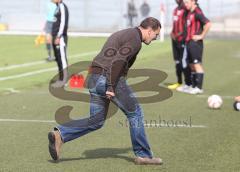 Bayernliga - FC Ingolstadt 04 II - TSV Aindling - Trainer Manfed Paula rastet aus