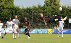 Testspiel - FC Gerolfing -  FC Ingolstadt 04 - 1:5 - Moritz Hartmann versucht einen Fallrückzieher, leider ohne Erfolg

