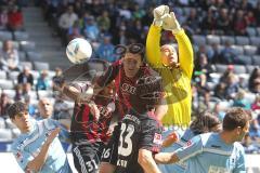 2.BL - 1860 München - FC Ingolstadt 04 - 4:1 - Eckball Ralph Gunesch und Marino Biliskov, Caiuby kommen nicht zum Ball, Torwart Gabor Kiraly steigt hoch