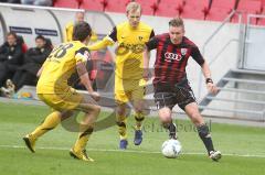 2.BL - FC Ingolstadt 04 - Alemannia Aachen 3:3 - Manuel Schäffler gegen mitte Kim Falkenberg und links Mirko Caspar