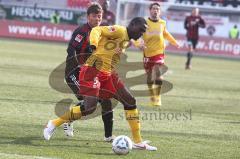 2.BL - FC Ingolstadt 04 - Fortuna Düsseldorf 1:1 - Florian Heller gegen Lukimya-Mulongoti