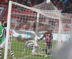 2.BL - FC Ingolstadt 04 - FC St. Pauli 1:0  - Ahmed Akaichi strmt zum Tor und erzielt den Siegtreffer
