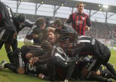 2.BL - FC Ingolstadt 04 - FC St. Pauli 1:0  - Ahmed Akaichi strmt zum Tor und erzielt den Siegtreffer. Jubel Tor Marvin Matip Quaner Caiuby Marino Biliskov