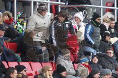 2.BL - FC Ingolstadt 04 - Fortuna Düsseldorf 1:1 - Co-Trainer Ali-Kayhan Cakici muss die Bank verlassen und auf die Tribüne