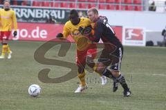 2.BL - FC Ingolstadt 04 - Fortuna Düsseldorf 1:1 - Lukimya-Mulongoti und rechts Adam Nemec