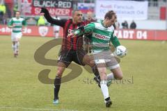 2.BL - FC Ingolstadt 04 - Greuther Fürth 0:0 - Ahmed Akaichi im Zweikampf mit Thomas Kleine