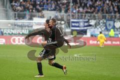 2.BL - FC Ingolstadt 04 - Karlsruher SC 2:1 - Marino Biliskov köpft zum Siegtreffer 2:1 Tor Jubel, Manuel Schäffler reisst ihn zu Boden