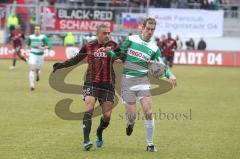 2.BL - FC Ingolstadt 04 - Greuther Fürth 0:0 - Ahmed Akaichi im Zweikampf mit Thomas Kleine