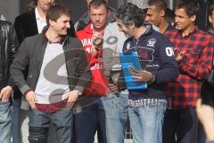 2.BL - FC Ingolstadt 04 - Saisonabschlußfeier 2012 am Audi Sportpark - der verletzte Andreas Buchner