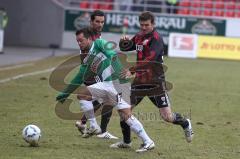 2.BL - FC Ingolstadt 04 - Greuther Fürth 0:0 - Stefan Leitl und Andreas Görlitz im Kampf mit Stephan Schröck